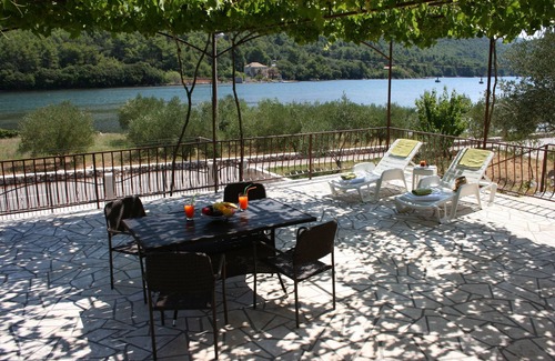 Broce Apartment | Two bedroom apartment near beach Broce, Pelješac (A-11282-a)