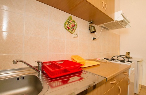 Milna Apartment | Two bedroom apartment near beach Milna, Vis (A-2461-c)