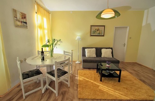 Otocac Apartment | Two bedroom apartment Otočac, Velebit (A-20246-a)