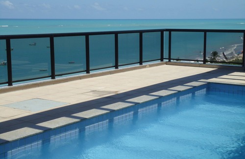 Pajucara Apartment | Two-bedroom apartment on the seafront of Pajuçara - With WI-FI