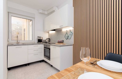Portoroz Apartment | Two Bedroom Apartment with terrace Rose Garden