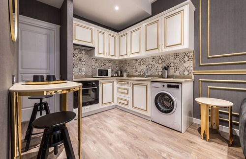 Pera Apartment | Two Bedroom Apartment with Breakfast Istıklal St