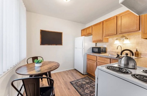Gibraltar Apartment | Two bedroom apartment - 30 minutes from Detroit!