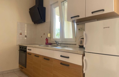 Lukoran Apartment | Two bedroom apartment with terrace Lukoran, Ugljan (A-836-c)