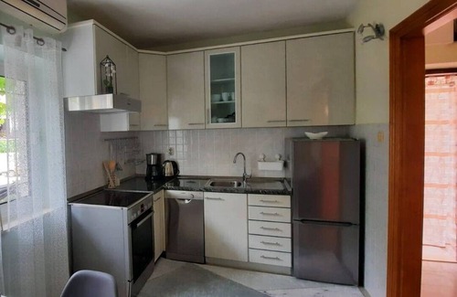 Postira Apartment | Two bedroom apartment with terrace Postira, Brač (A-12291-b)