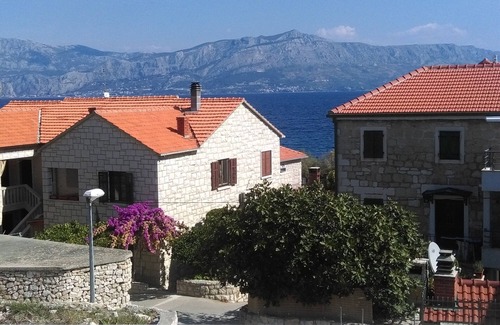 Postira Apartment | Two bedroom apartment with terrace Postira, Brač (A-12291-b)