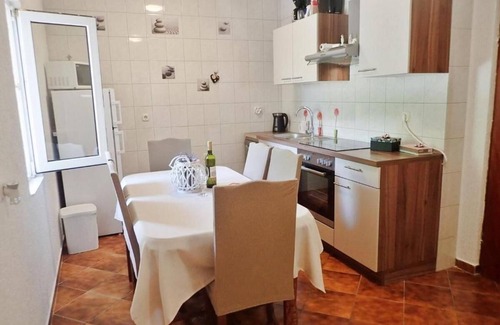 Seline Apartment | Two bedroom apartment with terrace Seline, Paklenica (A-21208-a)