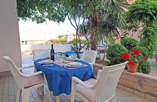 Tribunj Apartment | Two bedroom apartment with terrace Tribunj, Vodice (A-4211-a)