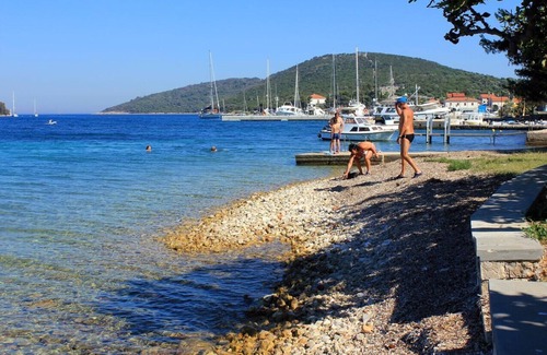 Ilovik Apartment | Two bedroom apartment with terrace Ilovik, Lošinj (A-8078-a)