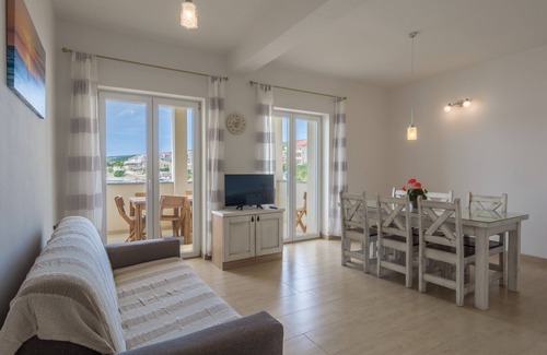 Simuni Apartment | Two bedroom apartment with balcony and sea view Šimuni, Pag (A-18386-a)