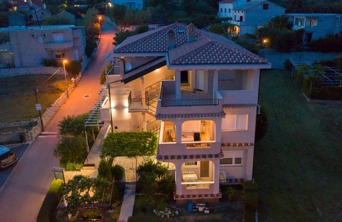 Lopar Apartment | Two bedroom apartment with terrace Lopar, Rab (A-18388-a)