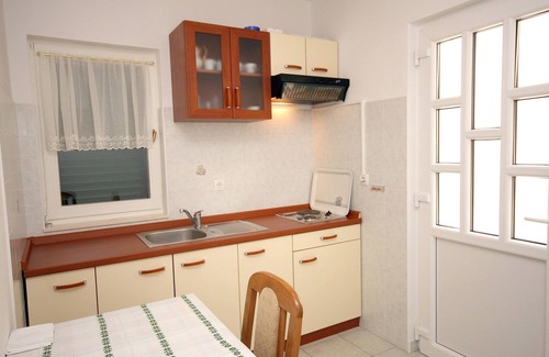 Pisak Apartment | Two bedroom apartment with terrace and sea view Pisak, Omiš (A-4815-b)