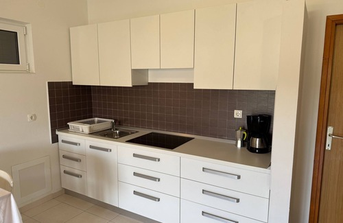 Palit Apartment | Two bedroom apartment with terrace Palit, Rab (A-16356-b)