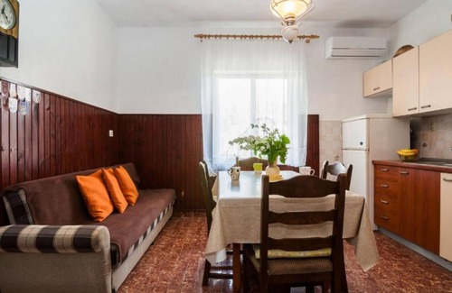 Muline Apartment | Two Bedroom Apartment with Terrace (owner Cvita 3)