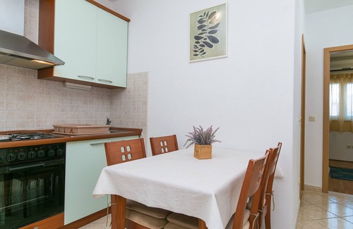 Brela Apartment | Two bedroom apartment with balcony and sea view Brela, Makarska (A-2752-a)