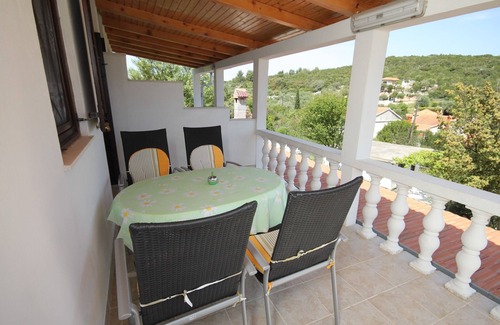 Pokrivenik Apartment | Two bedroom apartment with terrace and sea view Cove Zarace (Gdinj), Hvar (A-4597-d)