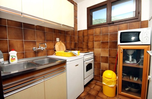 Zavala Apartment | Two bedroom apartment with terrace and sea view Zavala, Hvar (A-594-a)