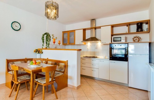 Simuni Apartment | Two bedroom apartment with terrace and sea view Šimuni, Pag (A-4083-a)