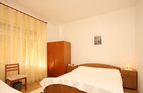 Batalaza Apartment | Two bedroom apartment with terrace Ugljan (A-348-a)