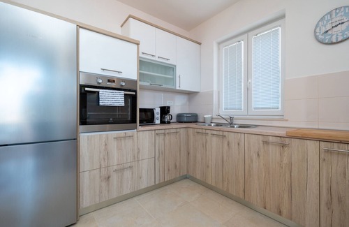 Island Dugi Otok Apartment | Two bedroom apartment with terrace and sea view Sali, Dugi otok (A-19880-a)