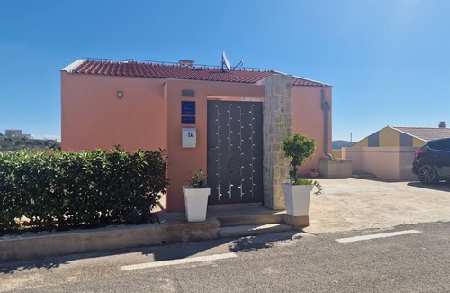 Island Dugi Otok Apartment | Two bedroom apartment with terrace and sea view Sali, Dugi otok (A-19880-a)