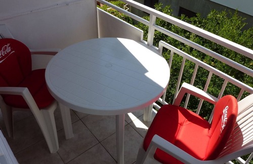 Krizna luka Apartment | Two bedroom apartment with balcony Hvar (A-15378-a)