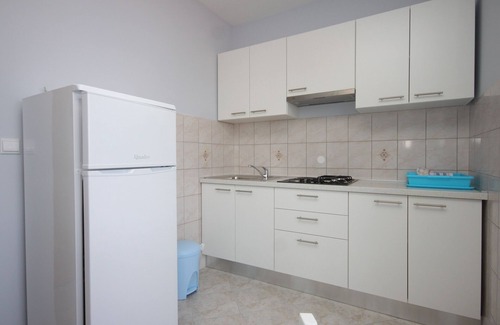 Kali Apartment | Two bedroom apartment with terrace and sea view Kali, Ugljan (A-8235-a)