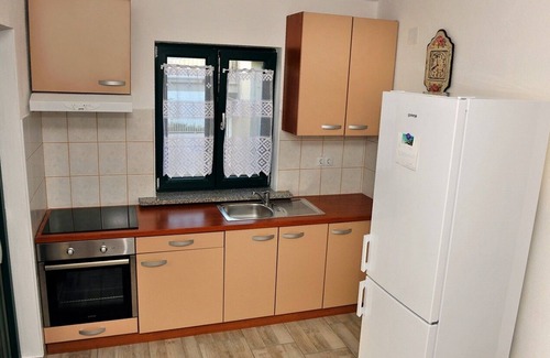 Bosana Apartment | Two bedroom apartment with terrace and sea view Bošana, Pag (A-22692-c)