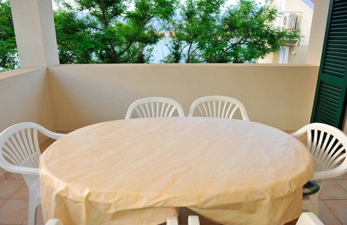 Bosana Apartment | Two bedroom apartment with terrace and sea view Bošana, Pag (A-22692-c)