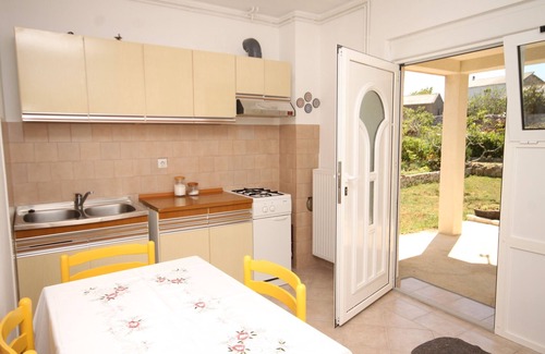 Razanac Apartment | Two bedroom apartment with terrace Ražanac, Zadar (A-6185-a)