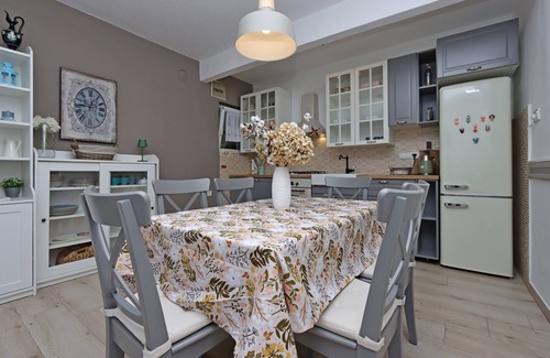Kampor Apartment | Two bedroom apartment with terrace and sea view Kampor, Rab (A-17396-a)