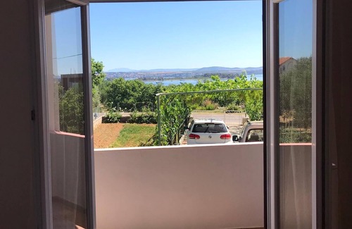 Kraj Apartment | Two bedroom apartment with terrace and sea view Kraj, Pašman (A-819-a)