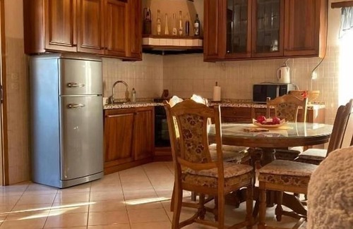 Milna Apartment | Two bedroom apartment with terrace and sea view Milna, Vis (A-8896-a)