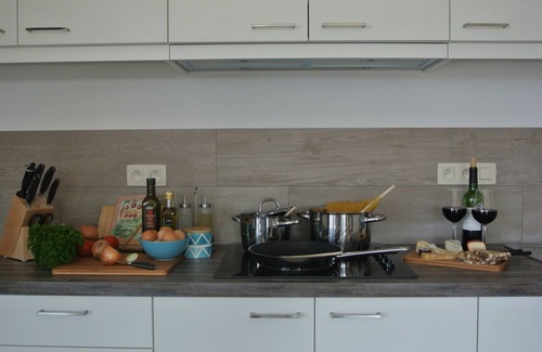 Lochristi Apartment | TWO BEDROOM APPT. TERRACE. HOTEL SERVICE. RESERVED PARKING FREE. 8 KLM FROM GHENT