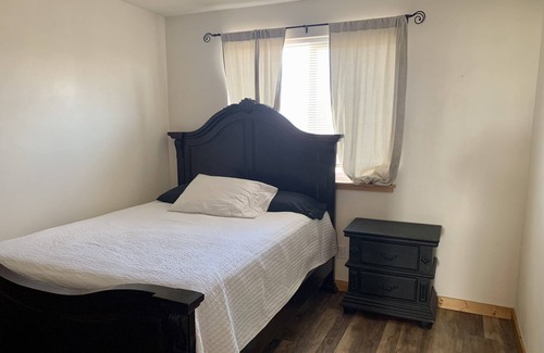 Pateros Apartment | Two Bedroom Apt. in Pateros- 18 mi to Chelan, 44 mi to Winthrop, River views!