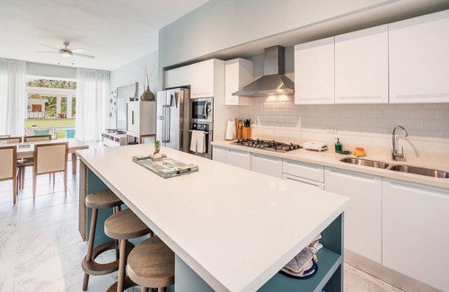 Las Terrenas Apartment | Two-bedroom apt with pool view/bbq in Lake view