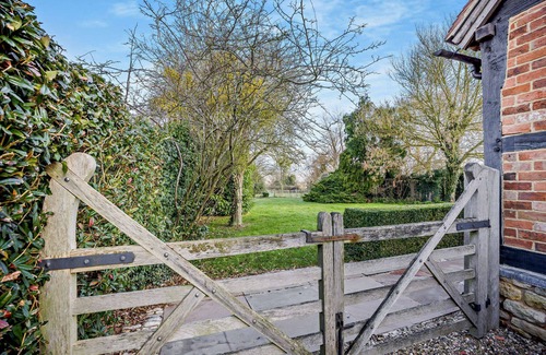 Pershore Cottage | Two bedroom barn conversion in the Cotswolds - The Byres