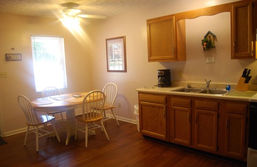 Russell Springs Cabin | Two-Bedroom Cabin @ LakePointe Resort - no cleaning fees!