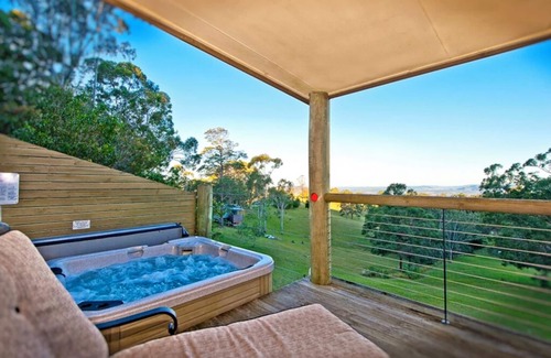 Ocean View House | Two-Bedroom Cabin at The View - Acacia
