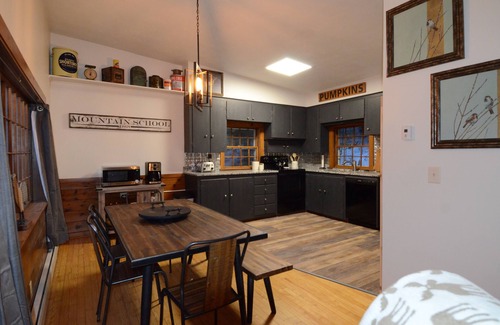 Cranmore Birches Ski Chalet | Two bedroom chalet near Cranmore Mountain