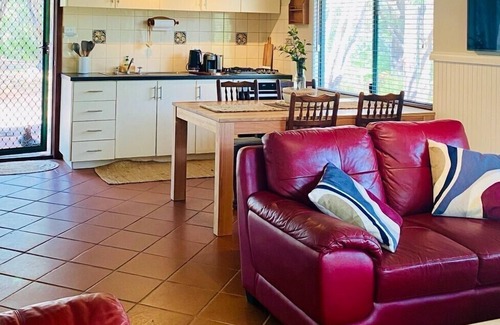 Peerabeelup House | Two-Bedroom Chalet with Spa - Ibis Pemberton