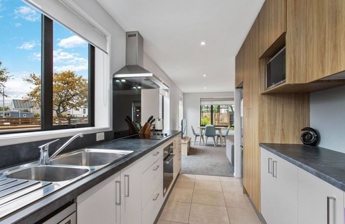 Edgeware Apartment | Two Bedroom City Centre apartment