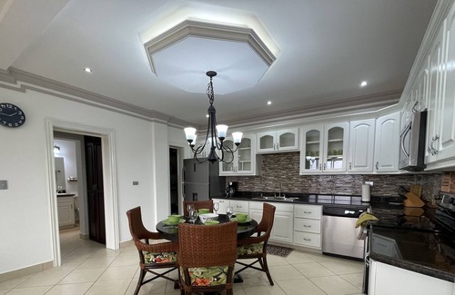 Coco Apartment | Two Bedroom condo with breathtaking ocean view !