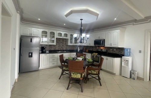 Coco Apartment | Two Bedroom condo with breathtaking ocean view !