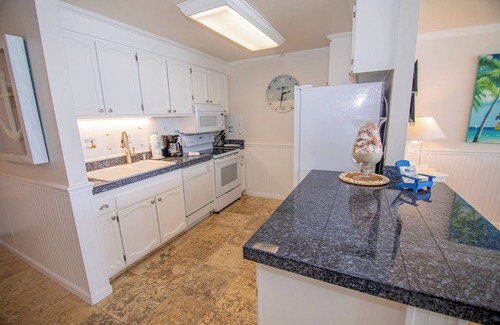 North Pacific Beach Condo | TWO BEDROOM CONDO 205