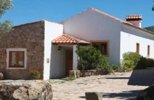 Moita Cottage | Two bedroom Cottage near Marvao, Sao Mamede Natural Park. Shared pool