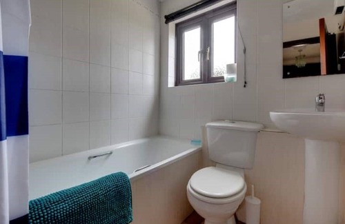 Colchester Cottage | Two Bedroom Cottage -Shared Pool
