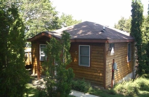 Stoughton Cottage | Two Bedroom Cottage with Great Lake Views!