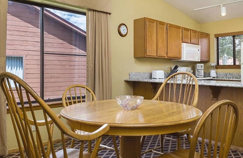 Pagosa Springs Condo | Two Bedroom Deluxe Luxury Condo, Pagosa Springs, CO (1795248)