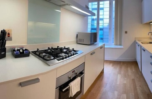 Laurieston Apartment | Two Bedroom Deluxe - Two Bedroom Deluxe Apartment
